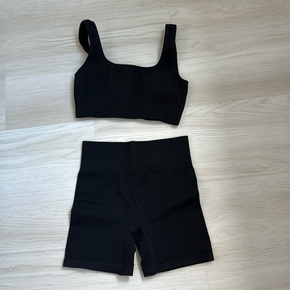 Black Ribbed 2-Piece Set - Picture 5 of 5